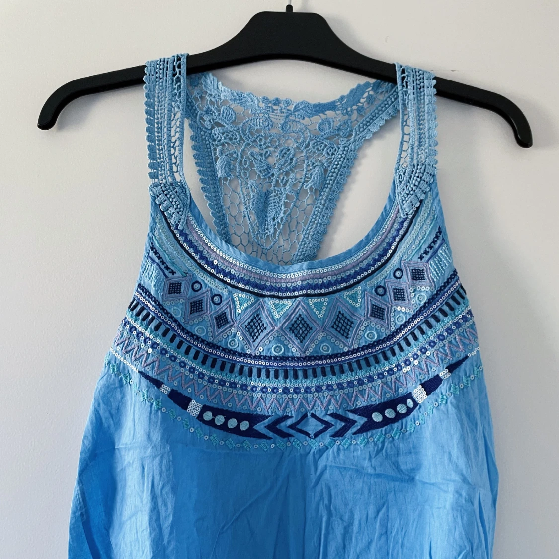 Blått, mönstrat linne