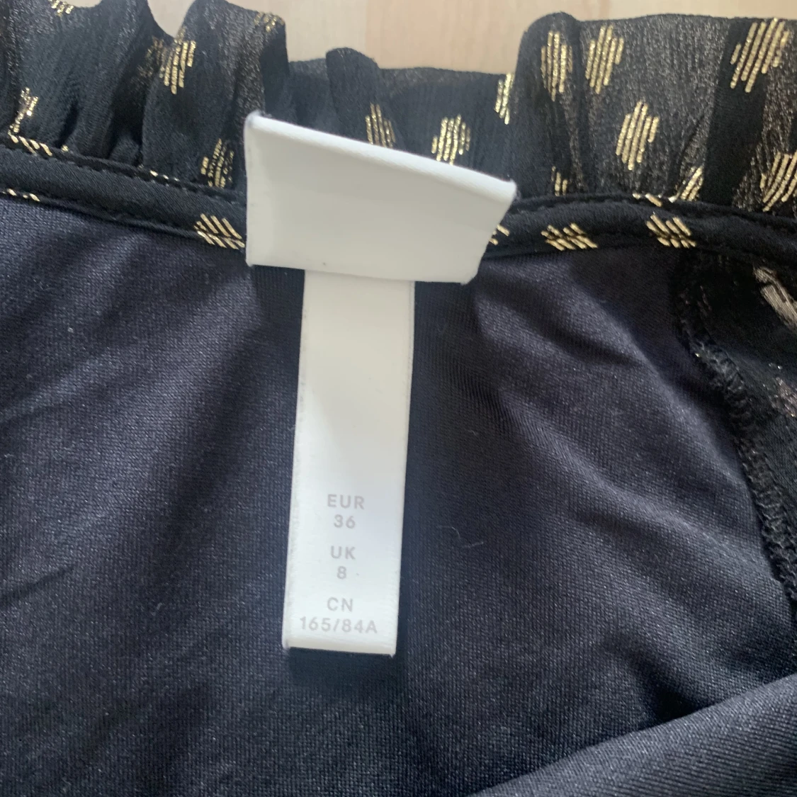 Guld klänning  - 91