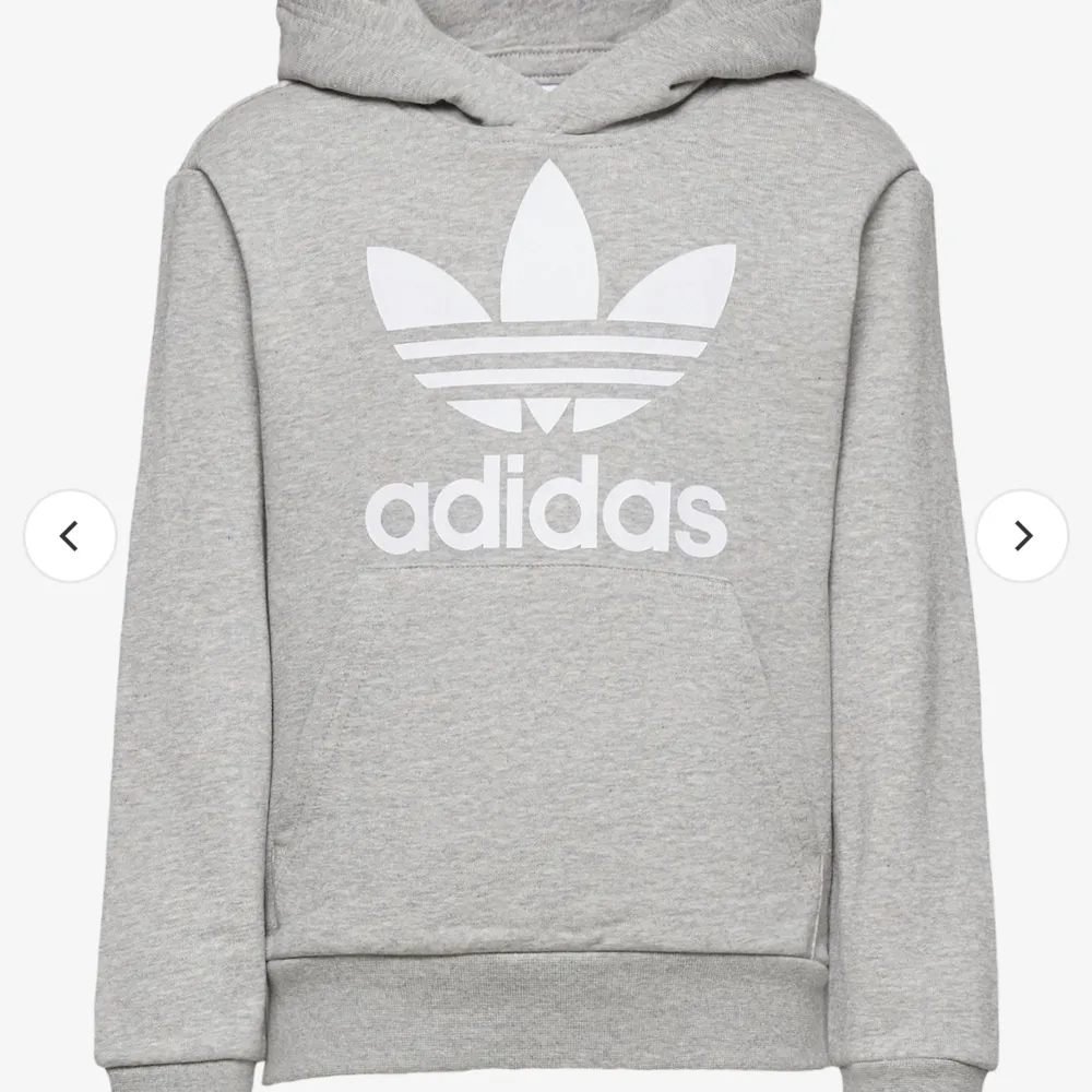 Snygg grå Adidas hoodie,  34 i dam storlek, L i barn storlek. Köparen står för frakt💕. Hoodies.