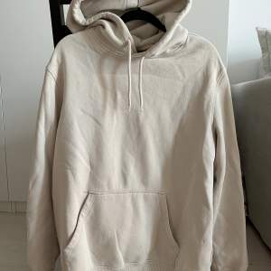 Beige hoodie från H&M. Storlek M. 
