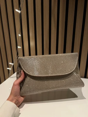 Beige väska - Beige handväska