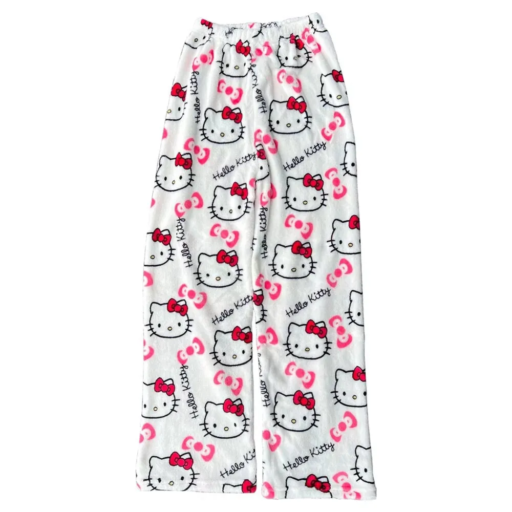GRATIS FRAKT. Super lena och söta hello kitty pyjamas byxor. Ytterbenslängd ca 95 cm. Midjebandet är väldigt stretchigt. Priset kan diskuteras. . Jeans & Byxor.