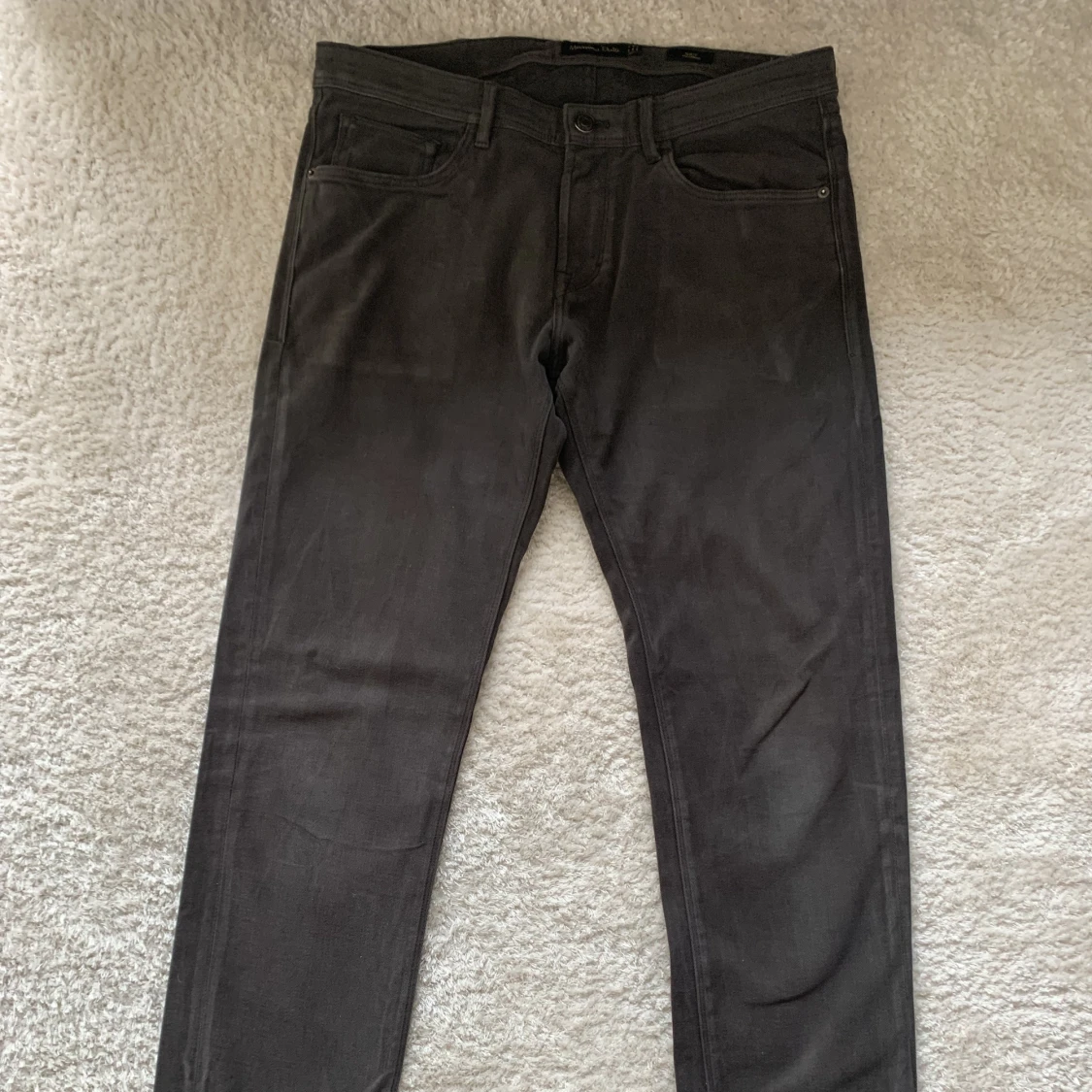 Grå/gröna chinos från Massimo Dutti🩶  - 91