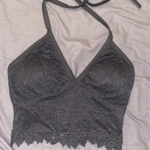 Spetstopp  - Strl S, knappt använd köpt för väldigt många år sedan.