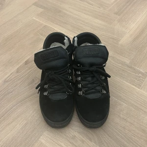 Galucci vinterskor - Jag säljer ett par jättefina, knappt använda vinterskor från Galucci pågrund av att de är för små