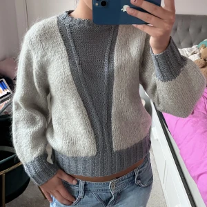 Stickad tröja!! - Så snygga tröja!