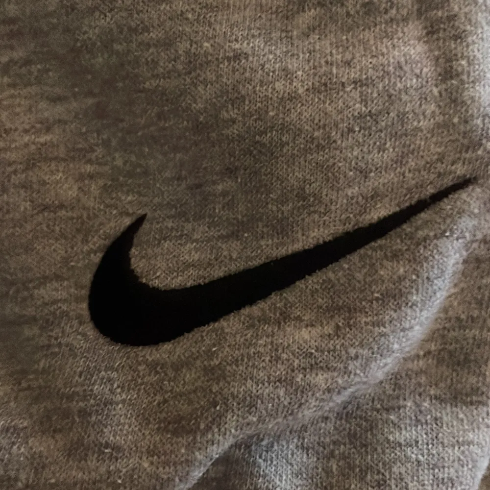 En Nike hoodie i bra skick.. Tröjor & Koftor.