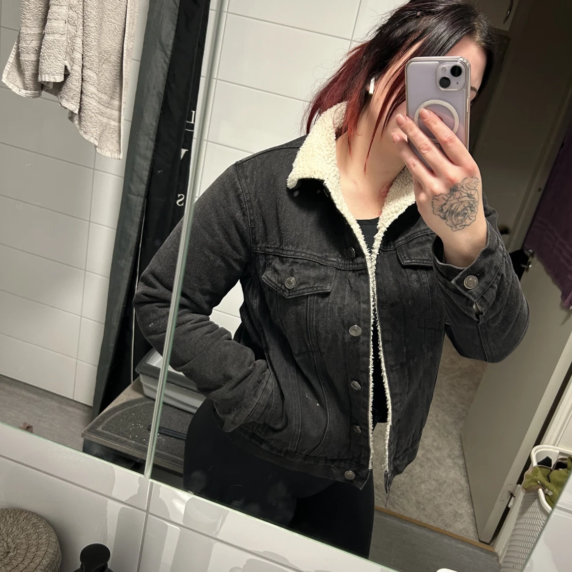 Fodrad jeansjacka från bikbok