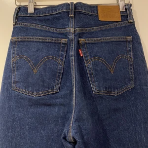 Levi’s ribcage straight - Levi’S ribcage straight i storlek w28/l29. Mycket bra skick! 