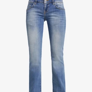 ltb jeans - Säljer dessa lågmidjade bootcut jeans från ltb, säljer då dom inte kommit till användning och för lite för stora för mig, jeansen är lite slitna där nere men inte alls mycket. pris kan diskuteras 