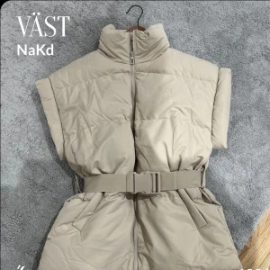 Väst - Aldrig använt. 