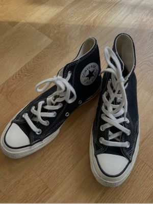 Converse  - Säljer mina svarta Converse, som oanvända. Stolek 37. 