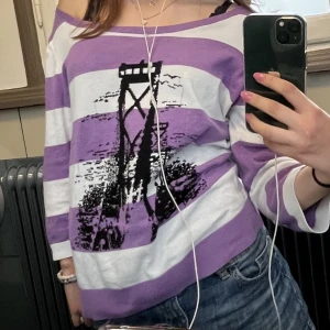 Tröja - Nice tröja från esprit💞 Lös i kragen och fin till jeans! Skriv för fler bilder