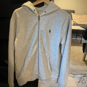 Ralph lauren hoodie - Ralph lauren zip hoodie i storlek M