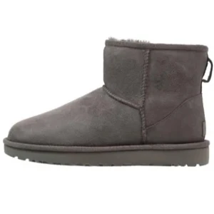 Gråa Uggs - Size 43