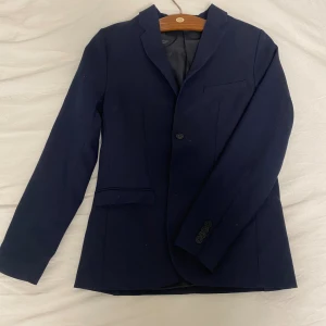 Snygg Zara kavaj - Snygg kavaj från zara andvänd en gång. 