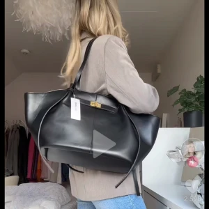 Virala väskan - Säljer virala väskan, aldrig använd och helt slutsåld! Första bilden är lånad!