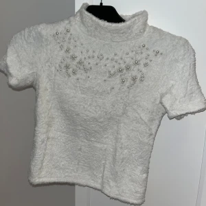 Zara topp🤍 - Super fin och skön i storlek S men fungerar även som Xs!