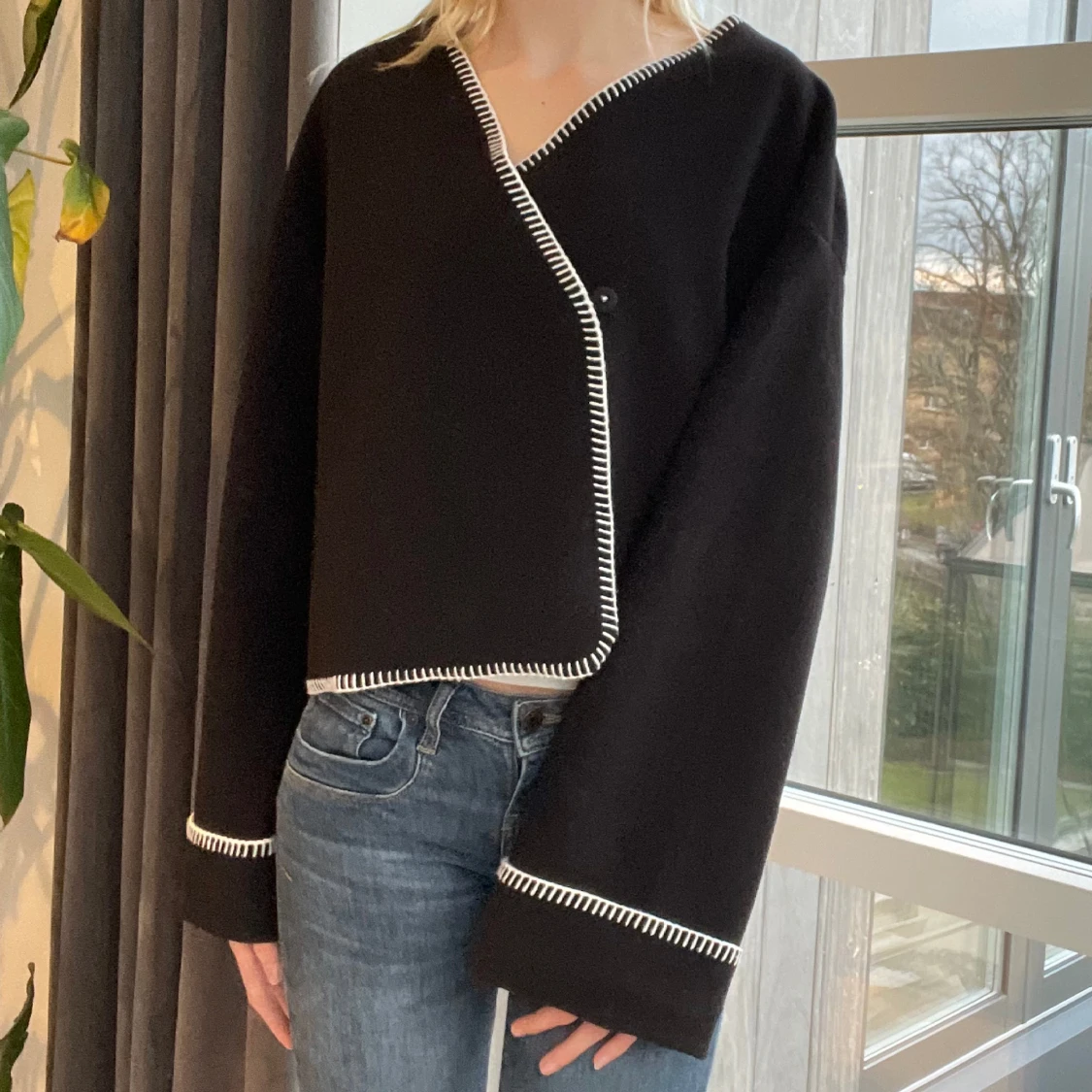 Svart jacka/kofta - 91