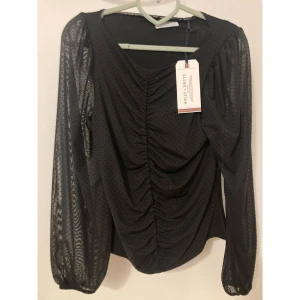 Tröja  - Oanvänd tröja storlek s, 150kr