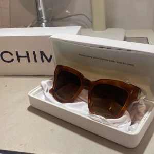 Chimi  - Skulle gärna vilja byta dessa chimi mot ett par andra💕Kom gärna med förslag. De är i väldigt bra skick och bara använda ett fåtal gånger. Kan också tänka mig sälja för 750kr💕