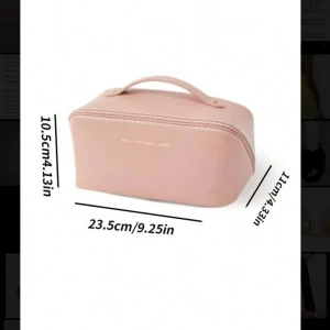 Rosa neccesär - Pris kan diskuteras vid snabb affär. Nyskick💖