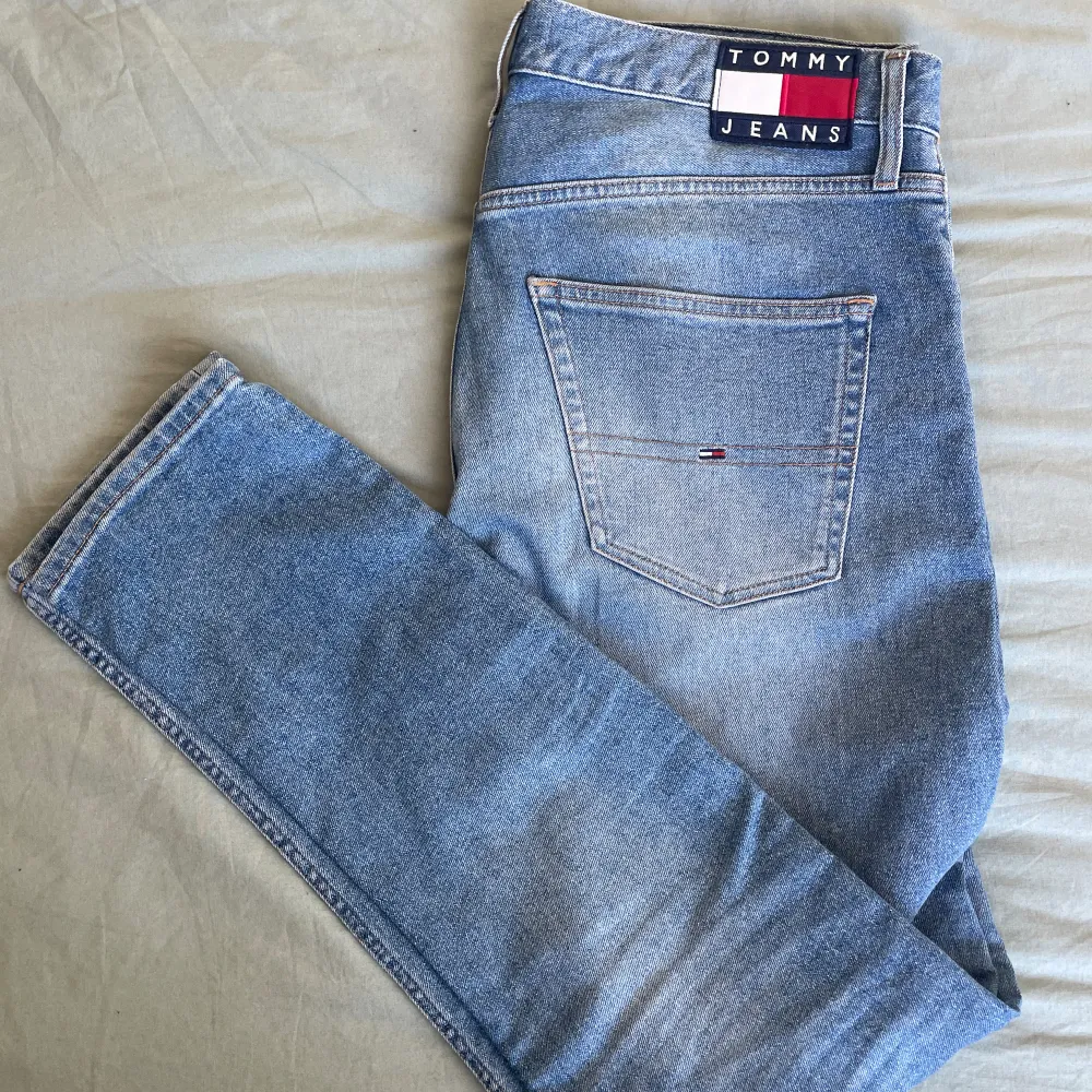 Tommy jeans. Jeans & Byxor.