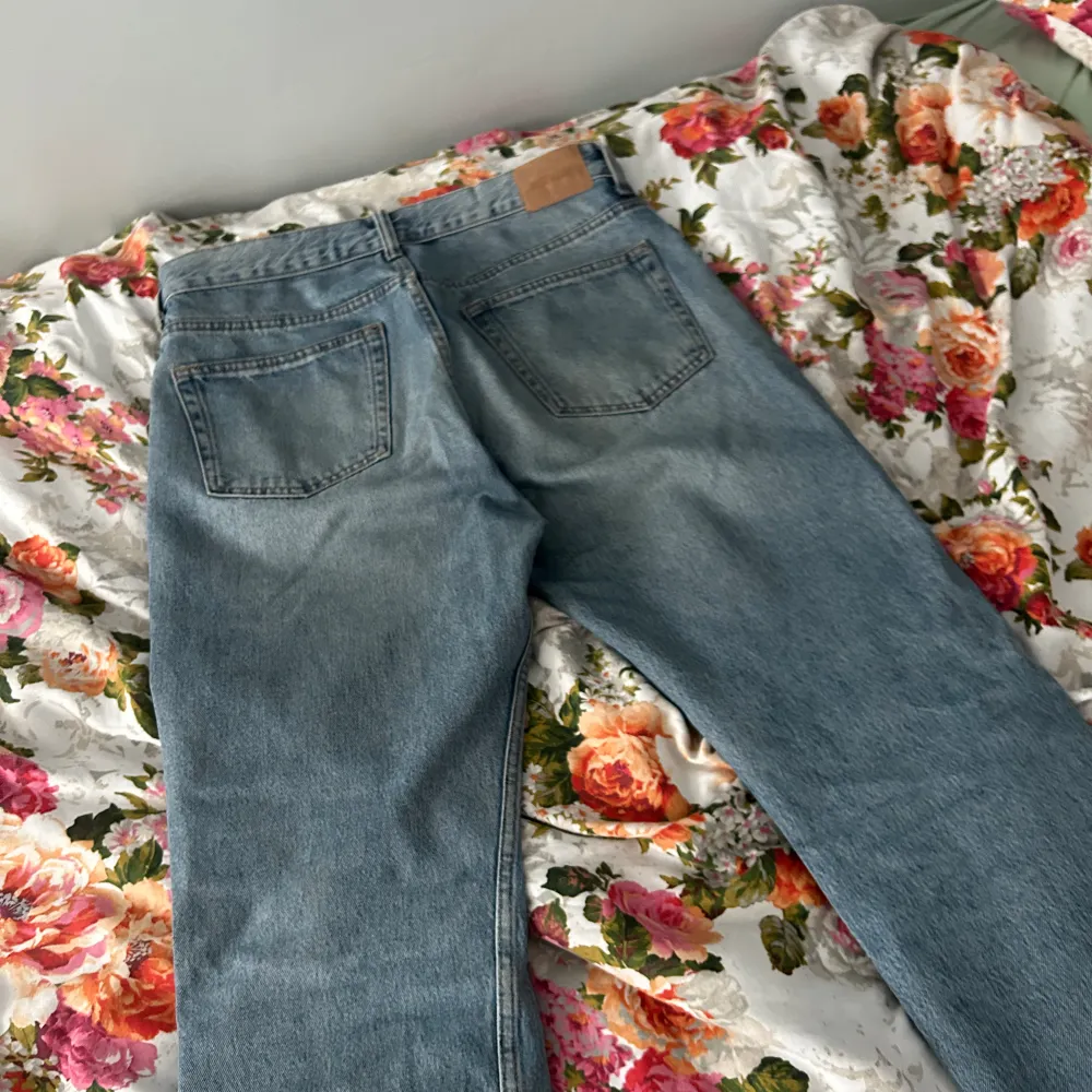 Week day jeans nypris 899kr. Storlek 30/32. Jeans & Byxor.