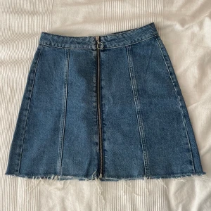 Jeanskjol - I bra skick!