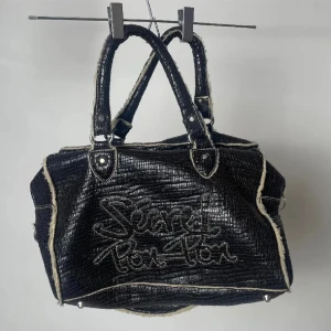 Mcbling väska - Vintage väska! Super fin inga defekter får plats med dator och mycket mer!