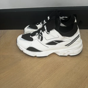 Skor från zara - Snygga skor från zara