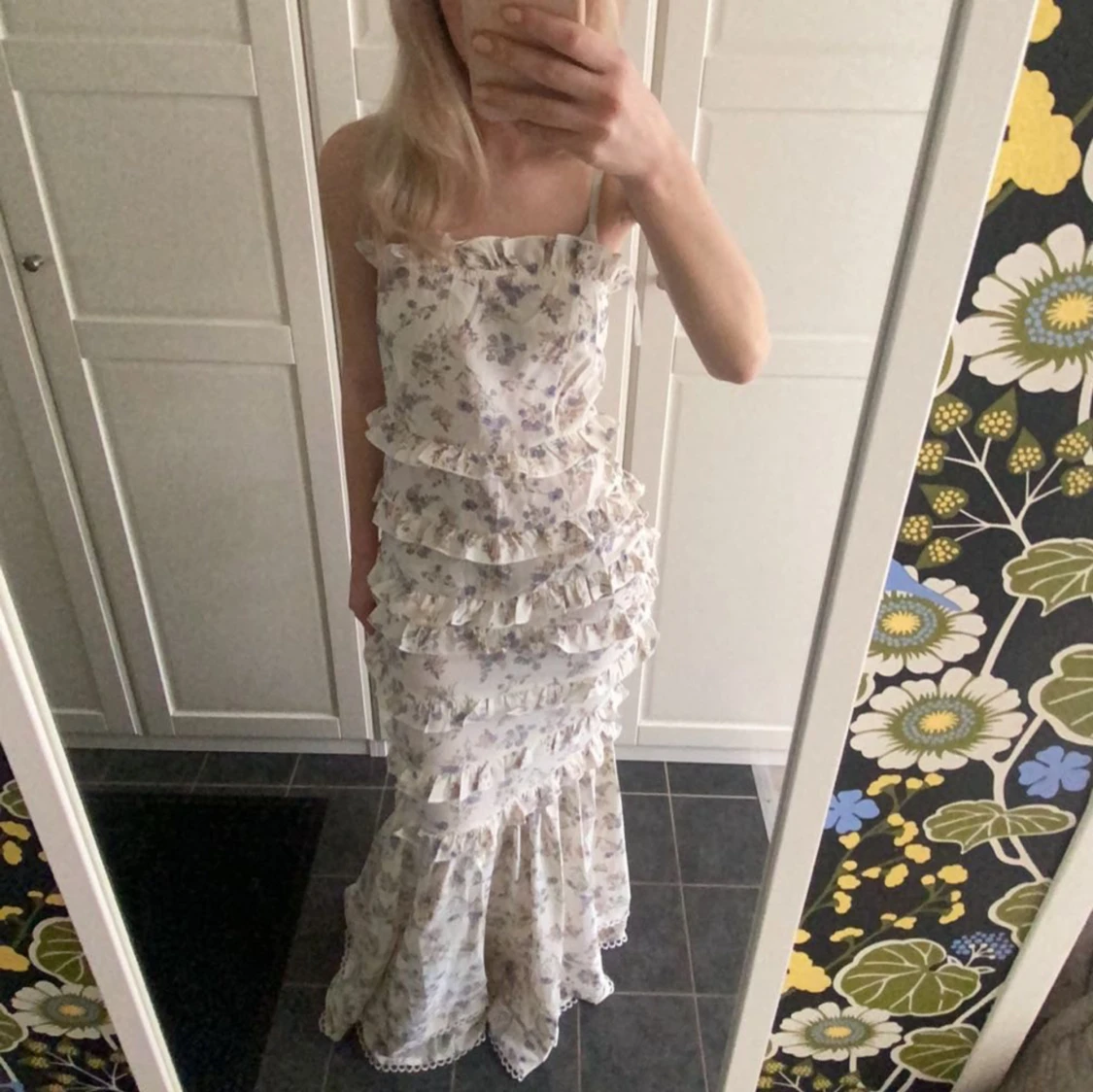 Blommig Boohoo klänning  - 91