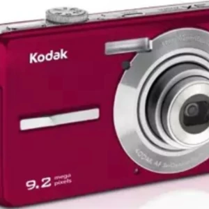 Kodak easyshare M320  9,2MP - Bra digitalkamera med fin lens och fina bilder, perfekt om du vill göra oslagbara bilder och minnen inför sommaren. Den kommer med Sd kort, laddare och batteriet.