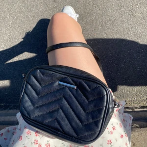 Svart väska Stockholmsstil - Bra skick fin sommar väska❤️