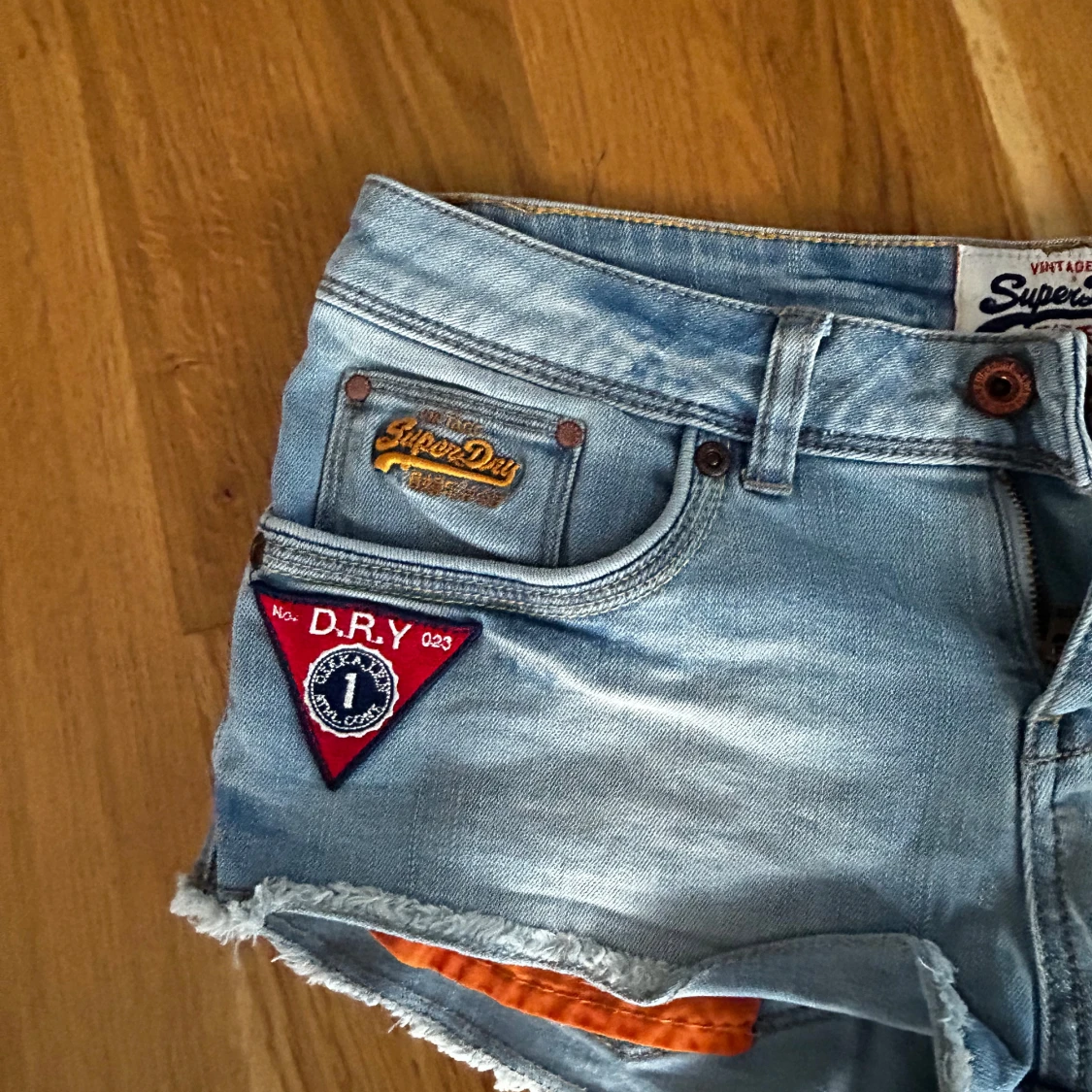 Jeansshorts från superdry  - 90