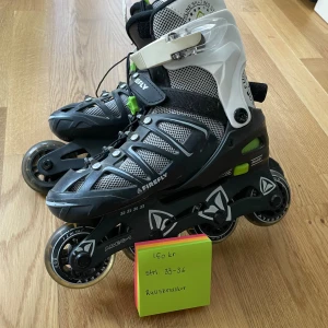 Träningsskor - Säljer rullskridskor och friidrott skor. Pris och storlek står på bilderna☺️