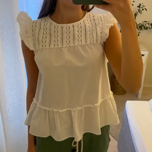 Vit blus - Supersöt blus!💗💗