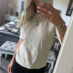 Stickad t shirt - Supersöt stickad T-shirt❤️