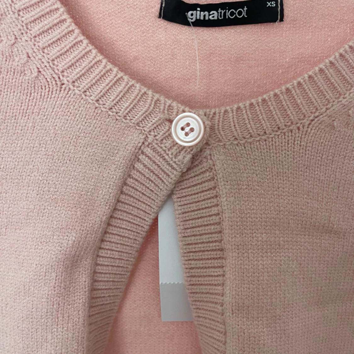 Slutsåld kofta från Gina Tricot  - 90