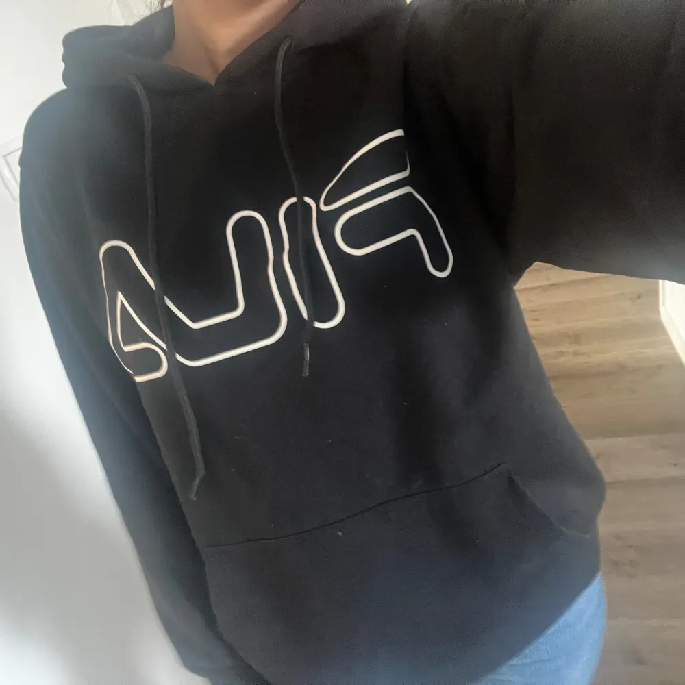 Jätte mysig hoodie🖤orginal pris: 318:-. Hoodies.