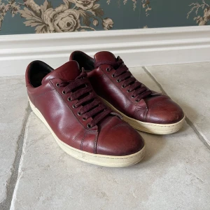 Tom Ford Russel  - Skick 7/10 Strl 44 Säljes för 1600kr