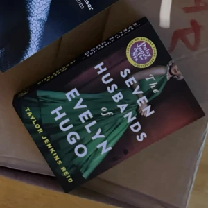 Bok på engelska  - Säljer denna bok som är helt ny och aldrig läst, då jag köpte den på svenska istället