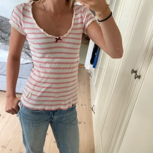 Superfin odd Molly tröja💗 - En jätte snygg odd Molly tröja i jättefint begagnat skick, märket är i jätte fint skick! Ungefär storlek S💗