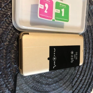Skal till mate 20 PRO/ NY/guld/skärmskydd - Ett nytt och fint skal till Mate 20 PRO. Skärmskydd ingår.Allt är som mina bilder. Kontakta mig om du undrar över något.