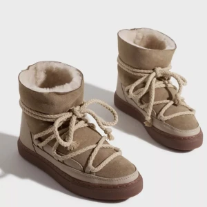 Inuikki  - Säljer mina inuikki i använt skick. Skriv för mer info och bilder 💕nypris 3000