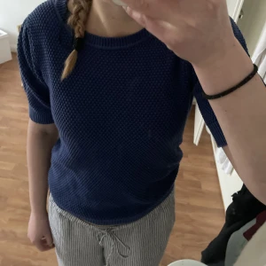 Trekvartärm  - Jätte fin Trekvartärm tröja från vila, säljer pågrund av att den inte kommer till användning. Den är i bra skick💕150+frakt 