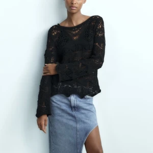 Tröja - Super fin tröja från zara som eä slutsåld som jag har i marinblå! 🩷🩷som passar xs-m