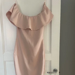 Rosa klänning - Strl S (Stretch tyg)
