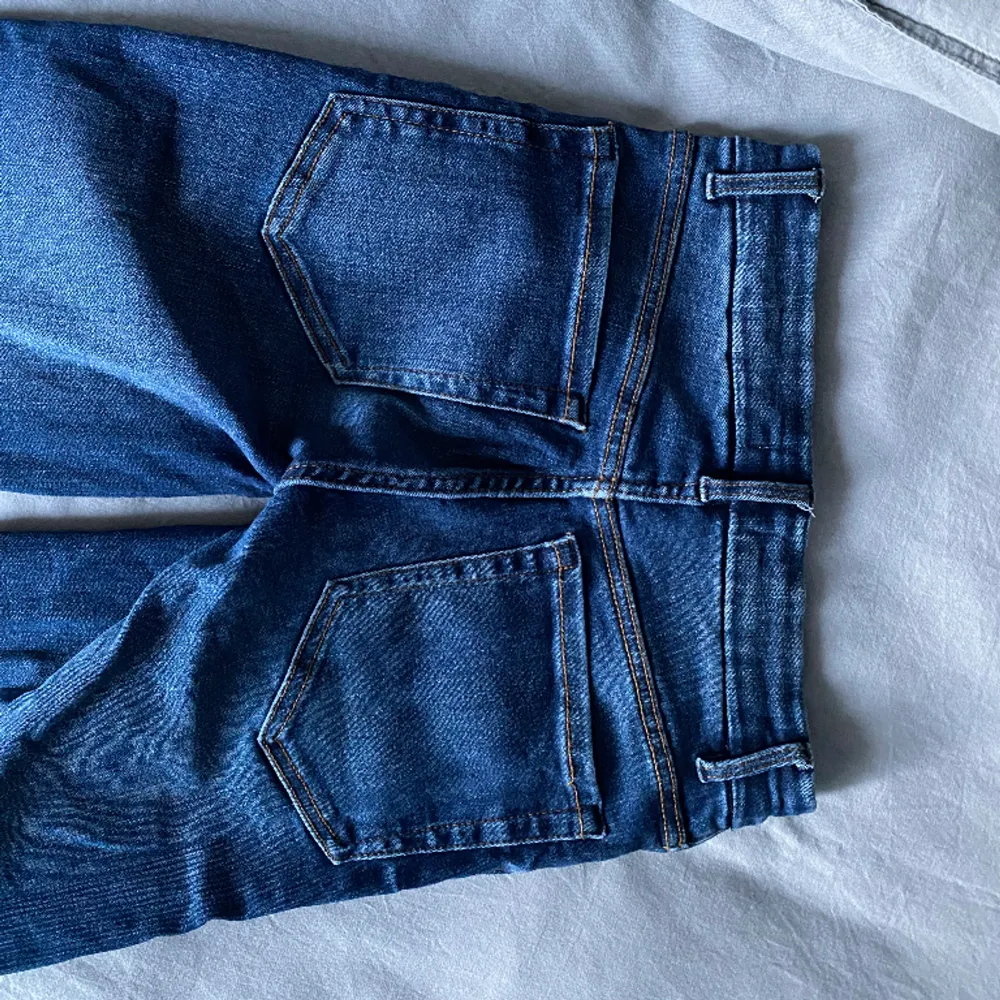 Fina jeans som jag har sytt lågmidjat! Hör av er för fler frågor . Jeans & Byxor.