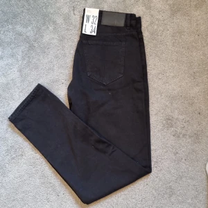 Tiger of sweden jeans - Säljer nu dessa tiger of sweden jeans med tags på! Aldrig använda! Ny pris ca 1599 vårt pris 650. Var inte rädda att skriva vid frågor! OBS snabba affärer prioriteras!
